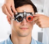 Résultats de mesures divergents lors du test d'acuité visuelle - Dynoptic est le label de qualité des opticiens suisses. Nos partenaires se réjouissent de votre visite.