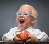Es gibt einiges, das bei Brillen für Kleinkinder beachtet werden sollte. Dynoptic verrät Ihnen die wichtigsten Infos rund um Kinderbrillen in diesem Blogpost.