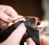 Il faire attention lorsque vous nettoyez vos lunettes pour éliminer les virus? Découvrez-le dans cet article de Dynoptic.