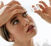 Quali sono le cause della secchezza oculare e quali misure possono aiutarla? Lo scoprirà in questo post del blog di Dynoptic!  