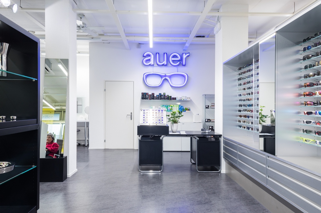 Auer Optiker Optiker Schlieren Brillen Schweiz Dynoptic